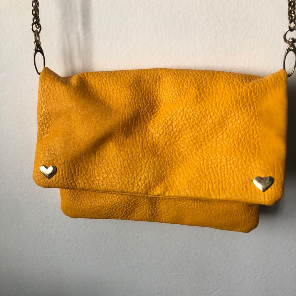 Yellow Purse Perfect for the upcoming season!